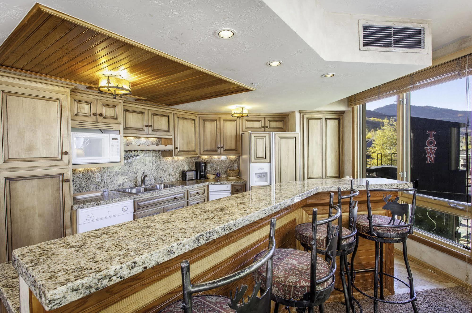 The Caledonian By All Seasons Resort Lodging Park City Exterior photo